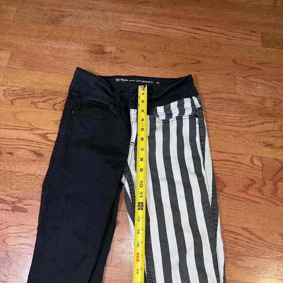 Hot Topic HT Denim Half Black Striped Skinny Jeans Size 3 - Picture 6 of 7